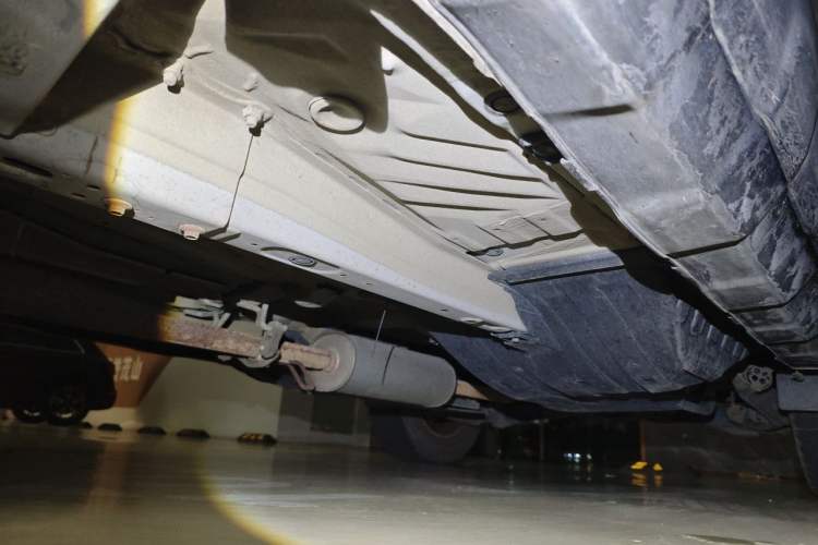 Used Honda CR-V 2008 2.0L automatic two-wheel drive urban version Chassis Front Left