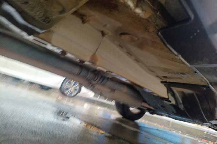 Used Honda CR-V 2008 2.0L automatic two-wheel drive urban version Chassis Front Left