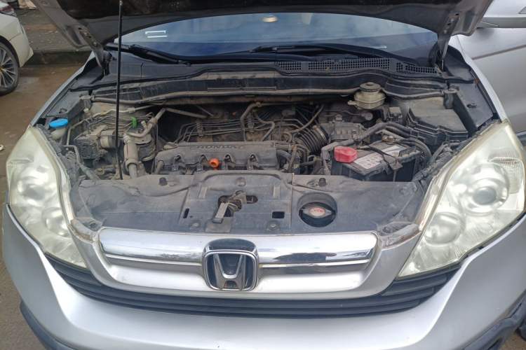 Used Honda CR-V 2008 2.0L automatic two-wheel drive urban version Engine Bay