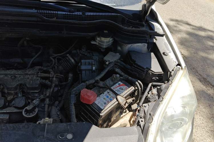 Used Honda CR-V 2008 2.0L automatic two-wheel drive urban version Engine Bay Left