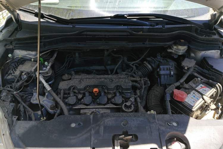 Used Honda CR-V 2008 2.0L automatic two-wheel drive urban version Engine Bay