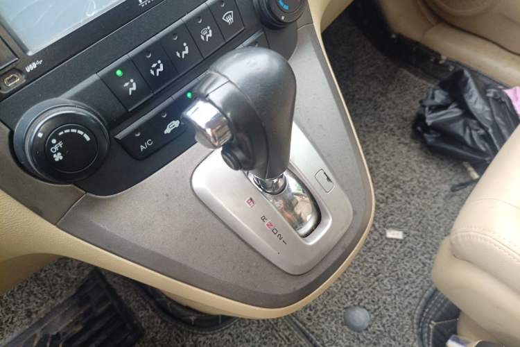 Used Honda CR-V 2008 2.0L automatic two-wheel drive urban version Gear Lever