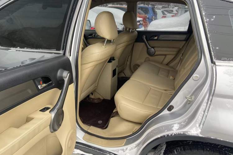 Used Honda CR-V 2008 2.0L automatic two-wheel drive urban version Left Rear Seat
