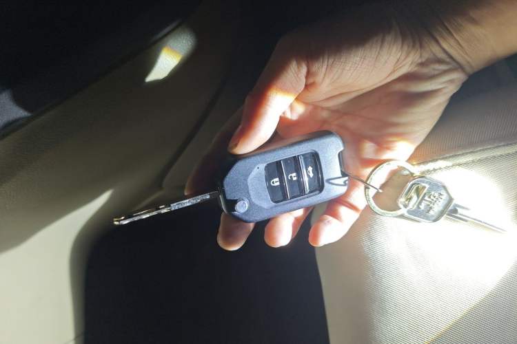 Used Honda CR-V 2008 2.0L automatic two-wheel drive urban version Vehicle Key