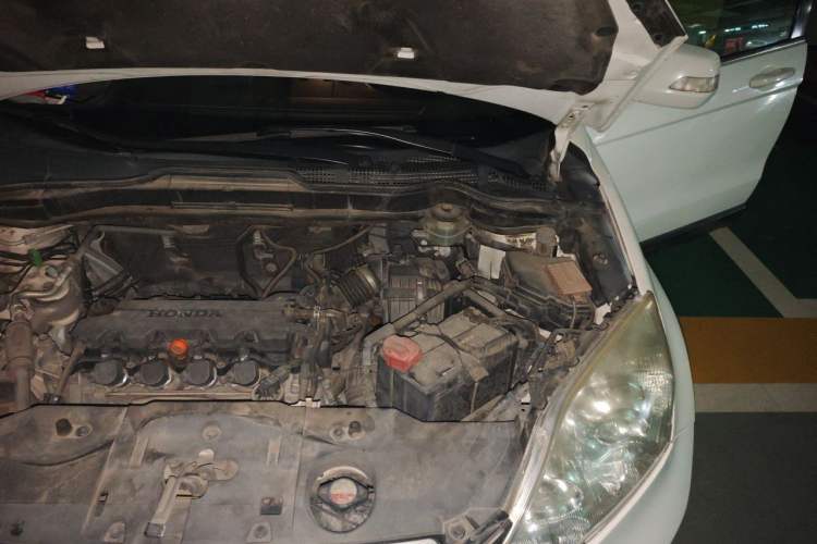 Used Honda CR-V 2008 2.0L manual two-wheel drive urban version Engine Bay Left