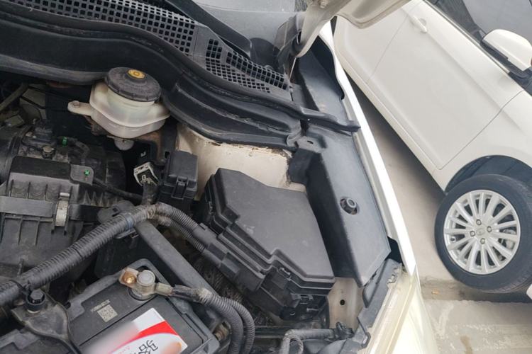 Used Honda CR-V 2008 2.0L automatic two-wheel drive urban version Engine Bay Left