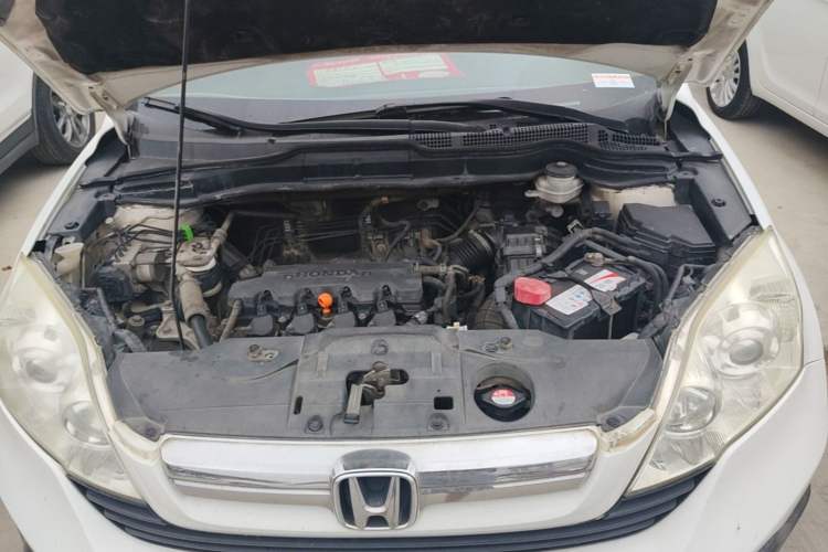 Used Honda CR-V 2008 2.0L automatic two-wheel drive urban version Engine Bay