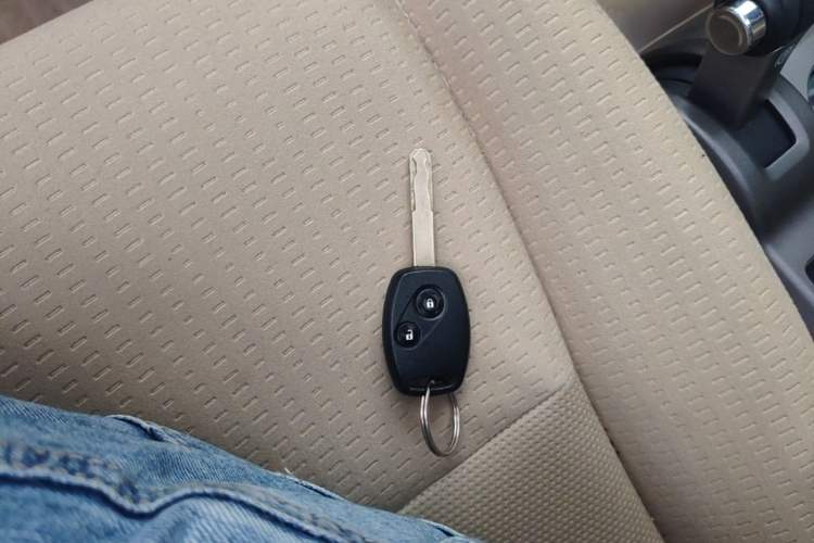 Used Honda CR-V 2008 2.0L automatic two-wheel drive urban version Vehicle Key