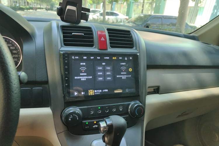 Used Honda CR-V 2010 2.0L Automatic Four-Wheel Drive Classic Edition Audio And AC Panel