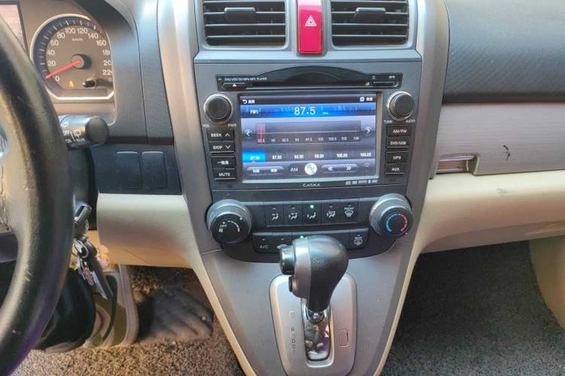 Used Honda CR-V 2010 2.0L automatic two-wheel drive urban version Audio And AC Panel