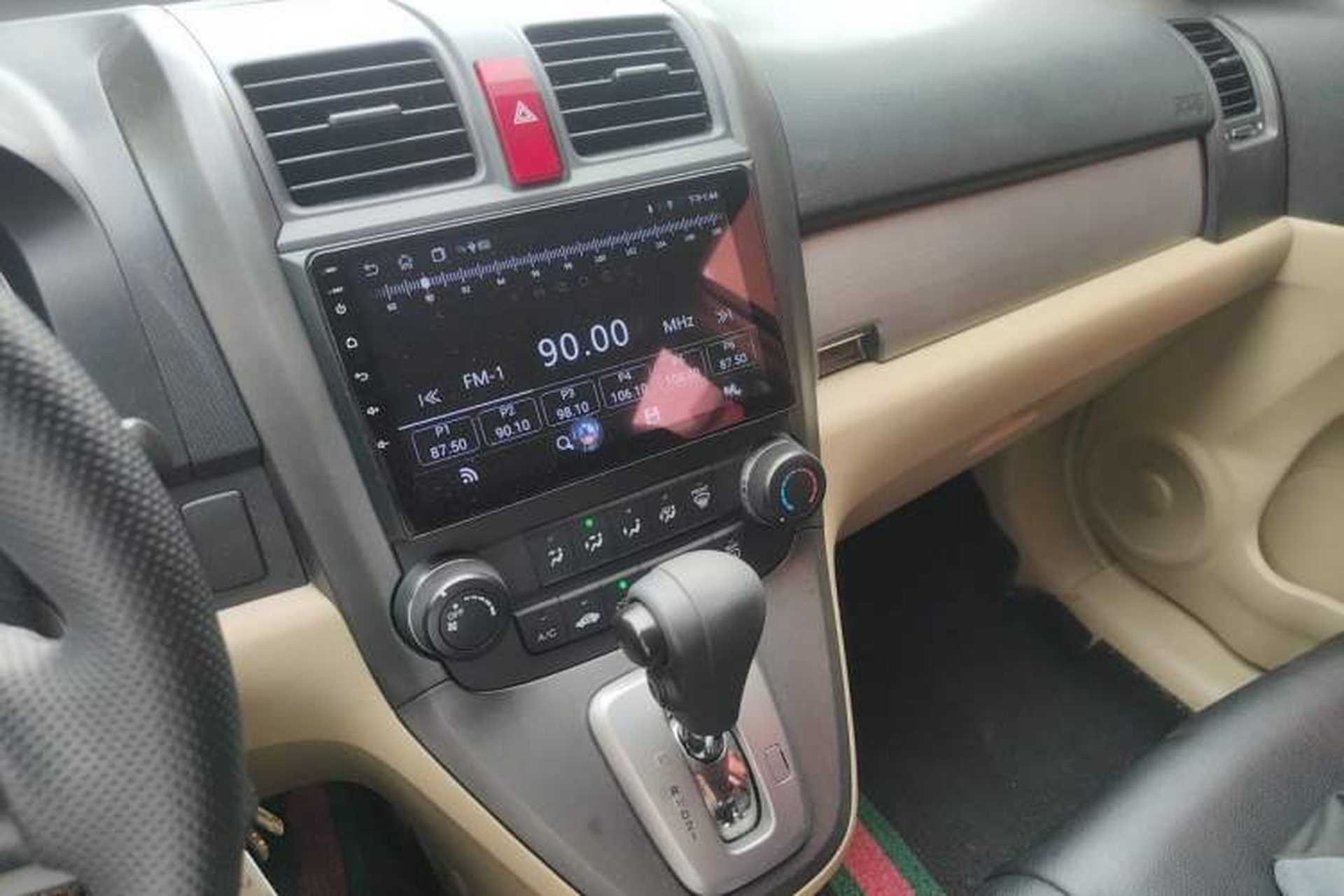 Used Honda CR-V 2010 2.0L automatic two-wheel drive urban version Audio And AC Panel