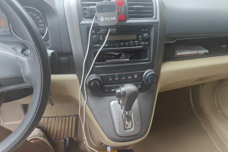 Used Honda CR-V 2010 2.0L automatic two-wheel drive urban version Audio And AC Panel