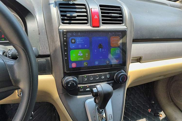 Used Honda CR-V 2010 2.0L automatic two-wheel drive urban version Audio And AC Panel