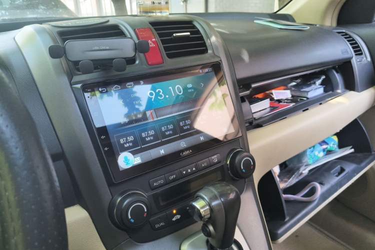 Used Honda CR-V 2010 2.4L automatic four-wheel drive luxury version Audio And AC Panel