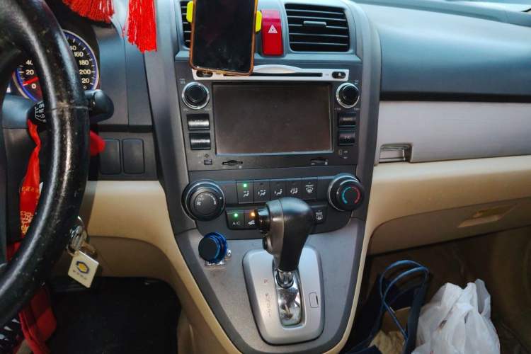 Used Honda CR-V 2010 2.0L automatic two-wheel drive urban version Audio And AC Panel