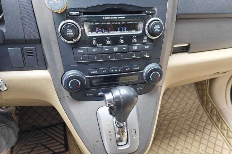 Used Honda CR-V 2010 2.4L Automatic Four-Wheel Drive Prestige Edition Audio And AC Panel