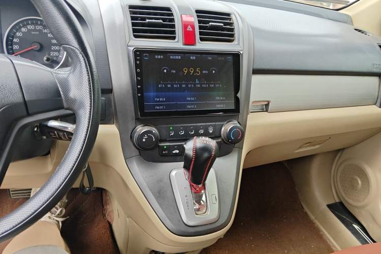 Used Honda CR-V 2010 2.0L automatic two-wheel drive urban version Audio And AC Panel
