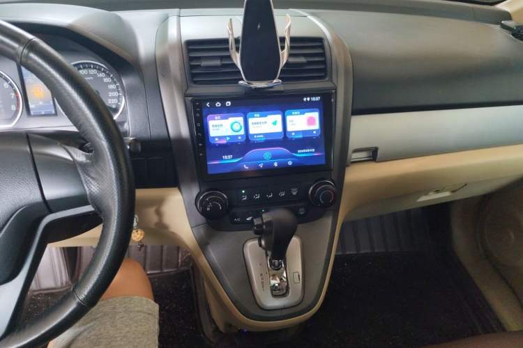 Used Honda CR-V 2010 2.0L automatic two-wheel drive urban version Audio And AC Panel