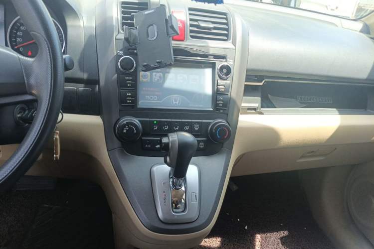 Used Honda CR-V 2010 2.0L automatic two-wheel drive urban version Audio And AC Panel
