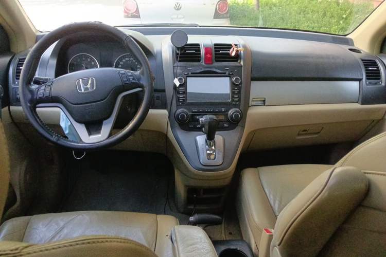 Used Honda CR-V 2010 2.4L automatic four-wheel drive luxury version Center Console