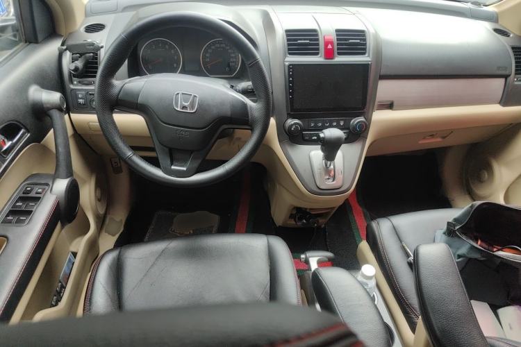 Used Honda CR-V 2010 2.0L automatic two-wheel drive urban version Center Console
