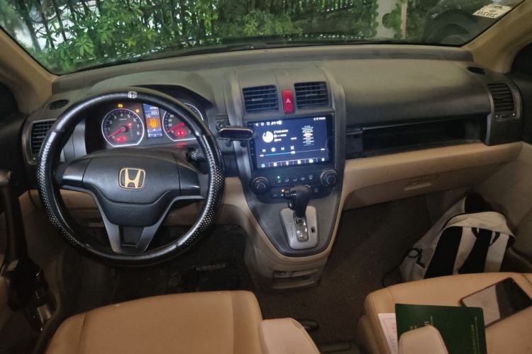 Used Honda CR-V 2010 2.0L automatic two-wheel drive urban version Center Console