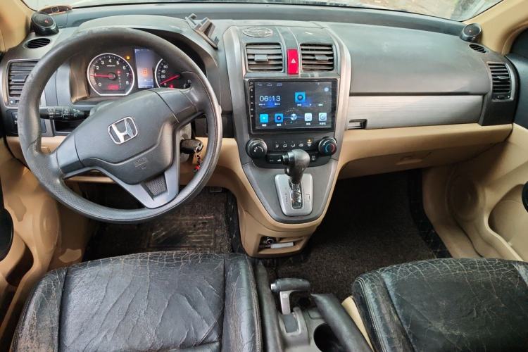 Used Honda CR-V 2010 2.0L automatic two-wheel drive urban version Center Console