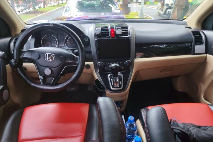 Used Honda CR-V 2010 2.0L automatic two-wheel drive urban version Center Console