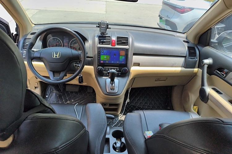 Used Honda CR-V 2010 2.0L automatic two-wheel drive urban version Center Console