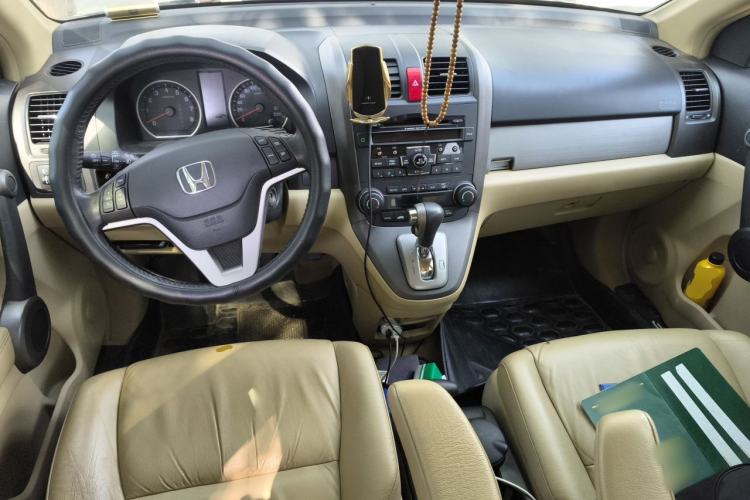 Used Honda CR-V 2010 2.4L automatic four-wheel drive luxury version Center Console