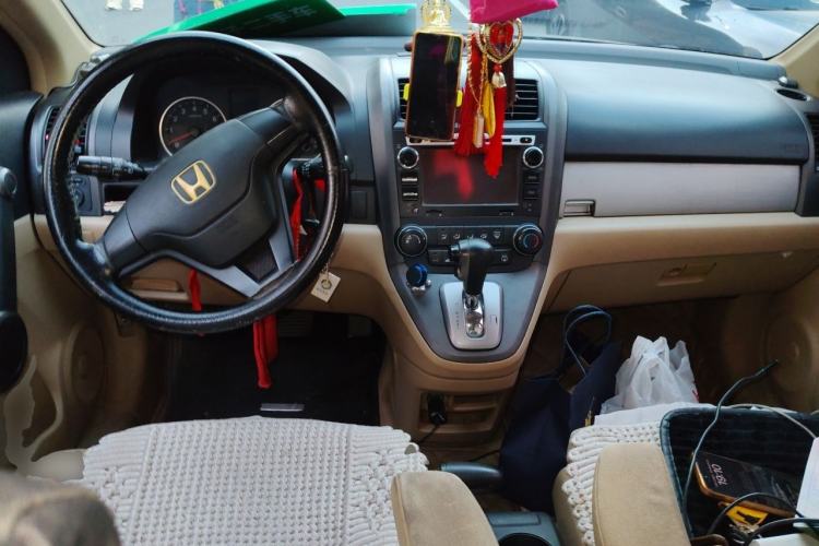Used Honda CR-V 2010 2.0L automatic two-wheel drive urban version Center Console