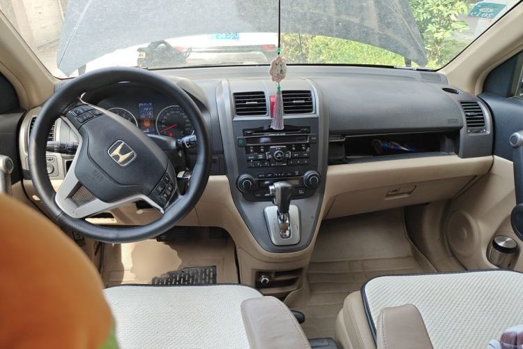 Used Honda CR-V 2010 2.4L automatic four-wheel drive luxury version Center Console