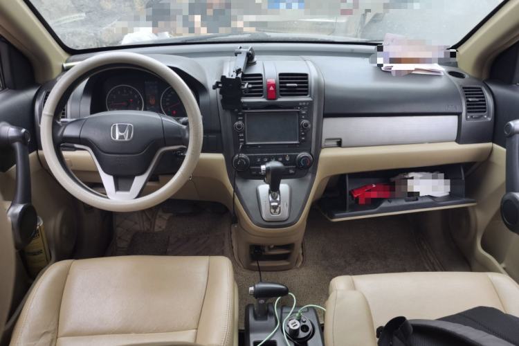 Used Honda CR-V 2010 2.0L Automatic Four-Wheel Drive Classic Edition Center Console