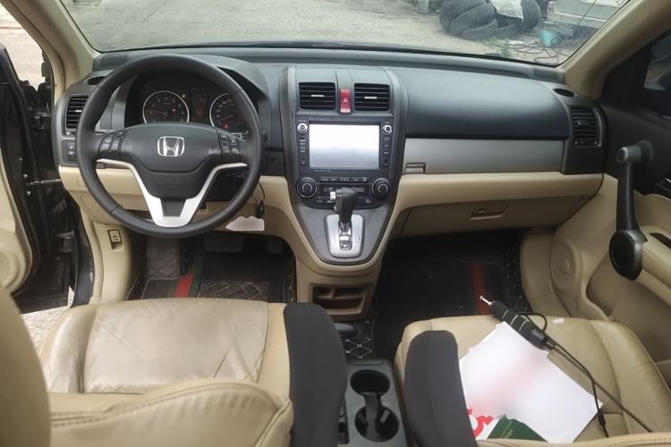 Used Honda CR-V 2010 2.4L automatic four-wheel drive luxury version Center Console