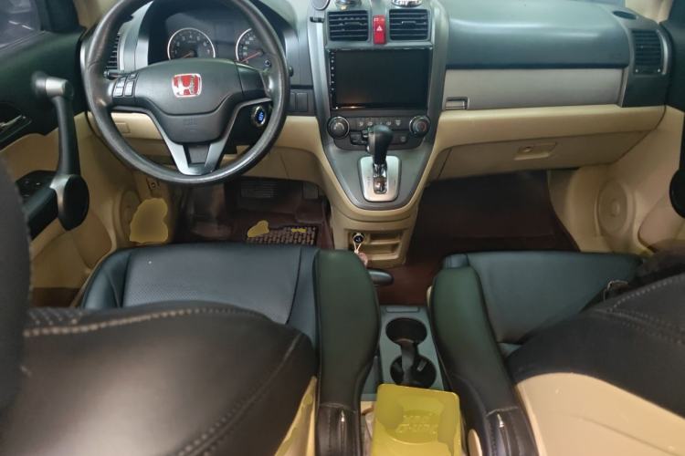 Used Honda CR-V 2010 2.0L automatic two-wheel drive urban version Center Console