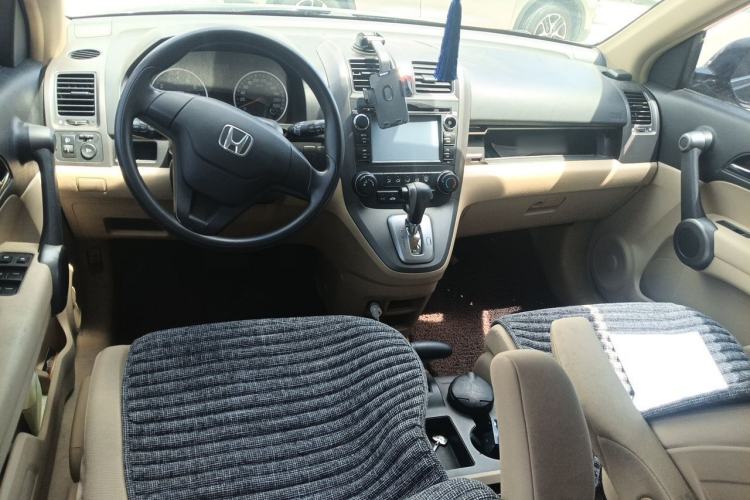 Used Honda CR-V 2010 2.0L automatic two-wheel drive urban version Center Console
