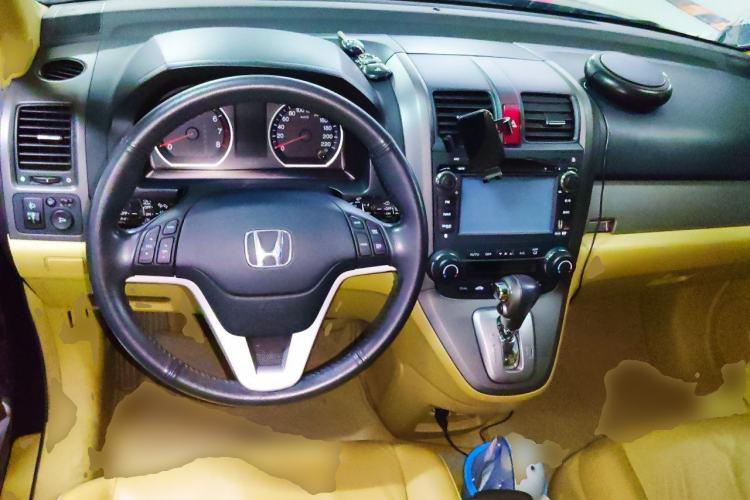 Used Honda CR-V 2010 2.4L automatic four-wheel drive luxury version Center Console
