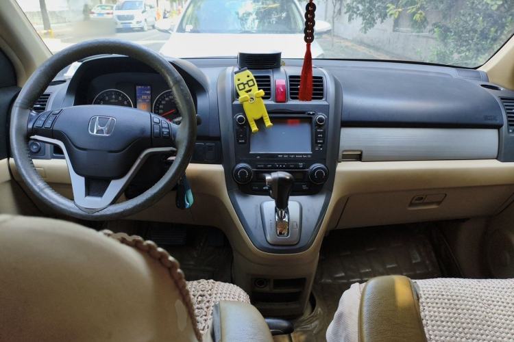 Used Honda CR-V 2010 2.4L automatic four-wheel drive luxury version Center Console