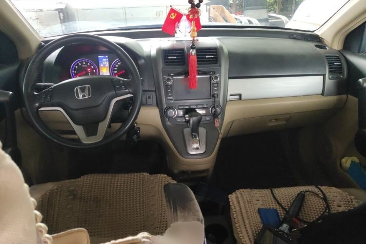 Used Honda CR-V 2010 2.4L automatic four-wheel drive luxury version Center Console