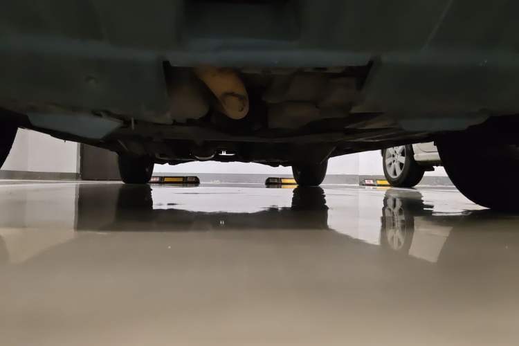 Used Honda CR-V 2010 2.0L automatic two-wheel drive urban version Chassis Front