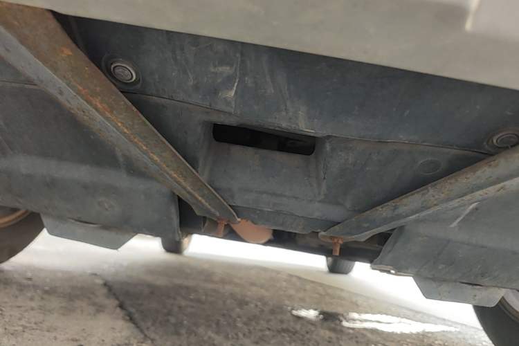 Used Honda CR-V 2010 2.0L automatic two-wheel drive urban version Chassis Front