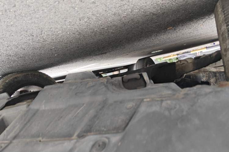Used Honda CR-V 2010 2.0L automatic two-wheel drive urban version Chassis Front