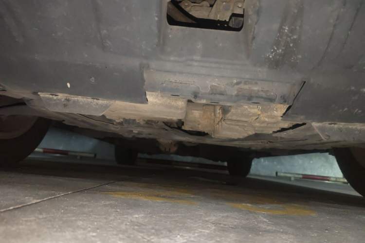 Used Honda CR-V 2010 2.4L automatic four-wheel drive luxury version Chassis Front