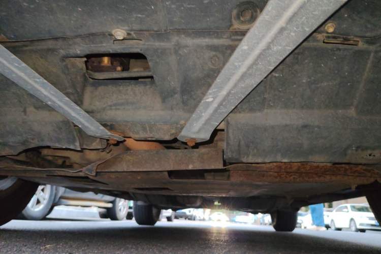 Used Honda CR-V 2010 2.0L automatic two-wheel drive urban version Chassis Front