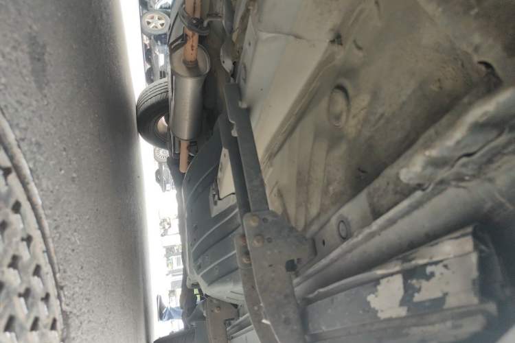 Used Honda CR-V 2010 2.0L automatic two-wheel drive urban version Chassis Front Left