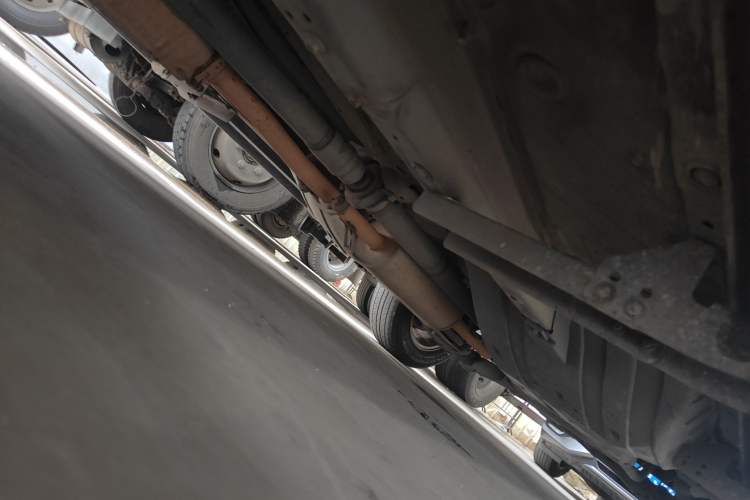 Used Honda CR-V 2010 2.4L automatic four-wheel drive luxury version Chassis Front Left