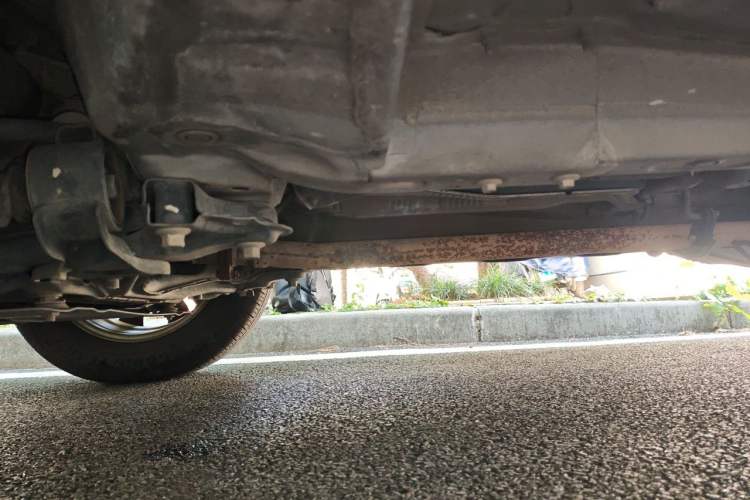 Used Honda CR-V 2010 2.0L automatic two-wheel drive urban version Chassis Front Left