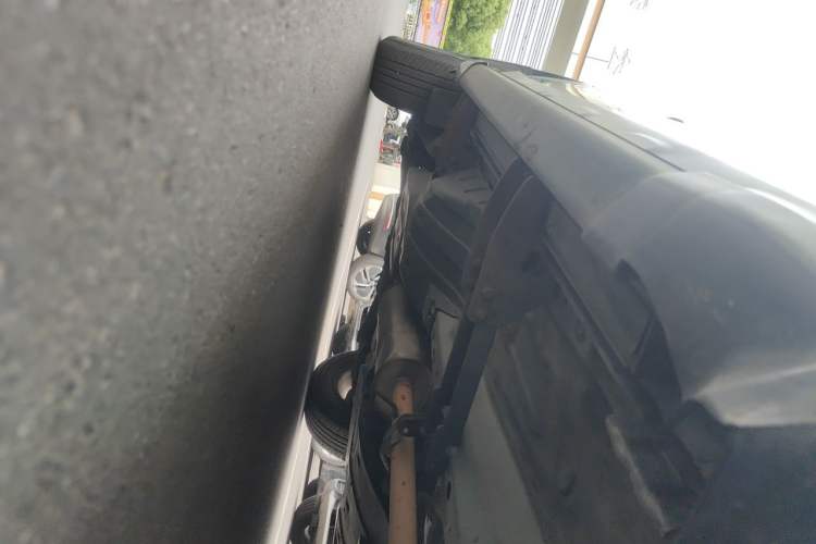 Used Honda CR-V 2010 2.0L automatic two-wheel drive urban version Chassis Front Right