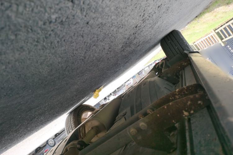 Used Honda CR-V 2010 2.0L manual two-wheel drive urban version Chassis Front Right