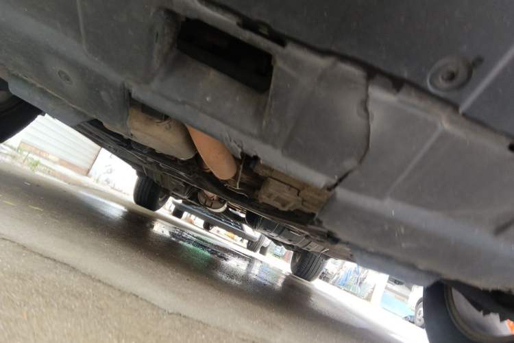 Used Honda CR-V 2010 2.0L automatic two-wheel drive urban version Chassis Front